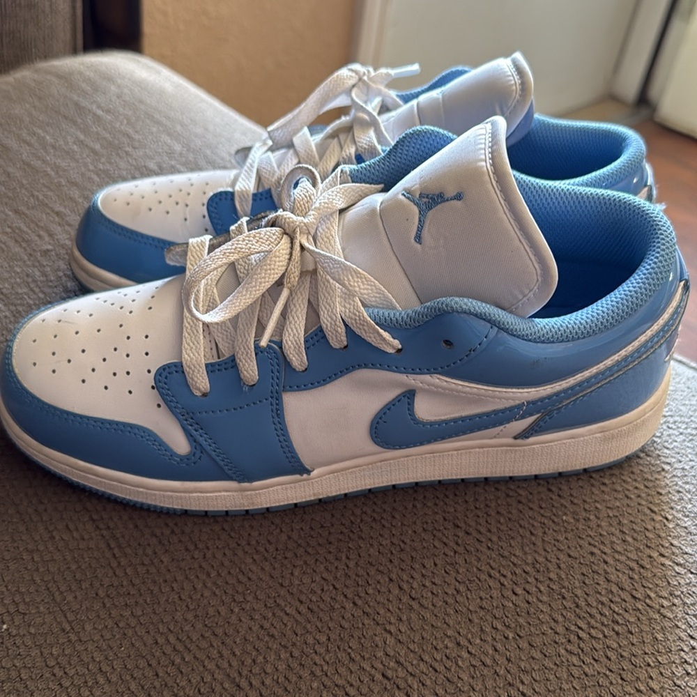 Jordan Lows Baby blue